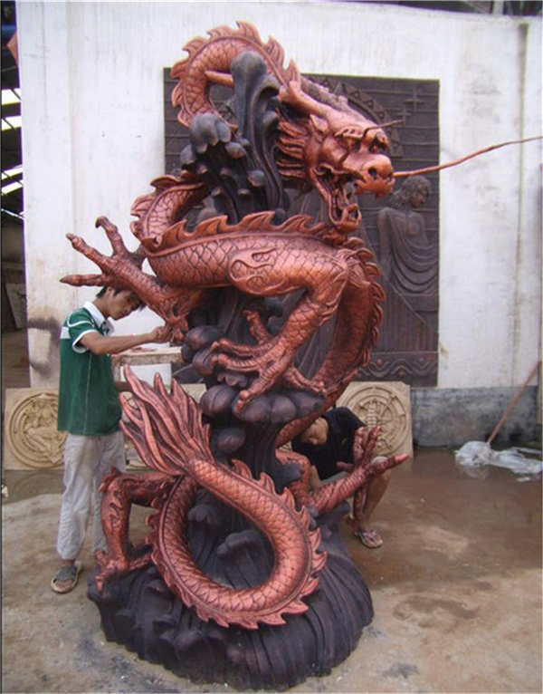 盤(pán)龍景觀雕塑.jpg