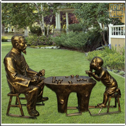鑄銅關公 老人小孩下象棋雕塑