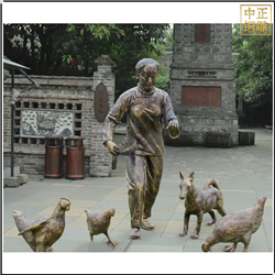 喂雞人物銅雕塑 喂雞人物銅雕塑